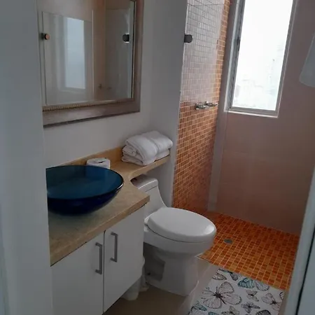 Apartamento Al-4 Frente Al Mar Con Balcon Aire Acondicionado Y Wifi * Cartagena