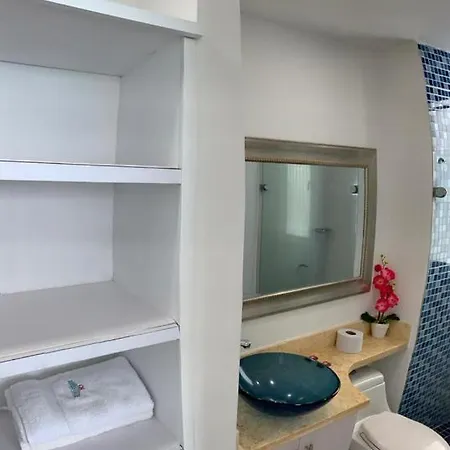 Apartamento Al-4 Frente Al Mar Con Balcon Aire Acondicionado Y Wifi