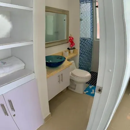Apartamento Apartamento Al-4 Frente Al Mar Con Balcon Aire Acondicionado Y Wifi Cartagena